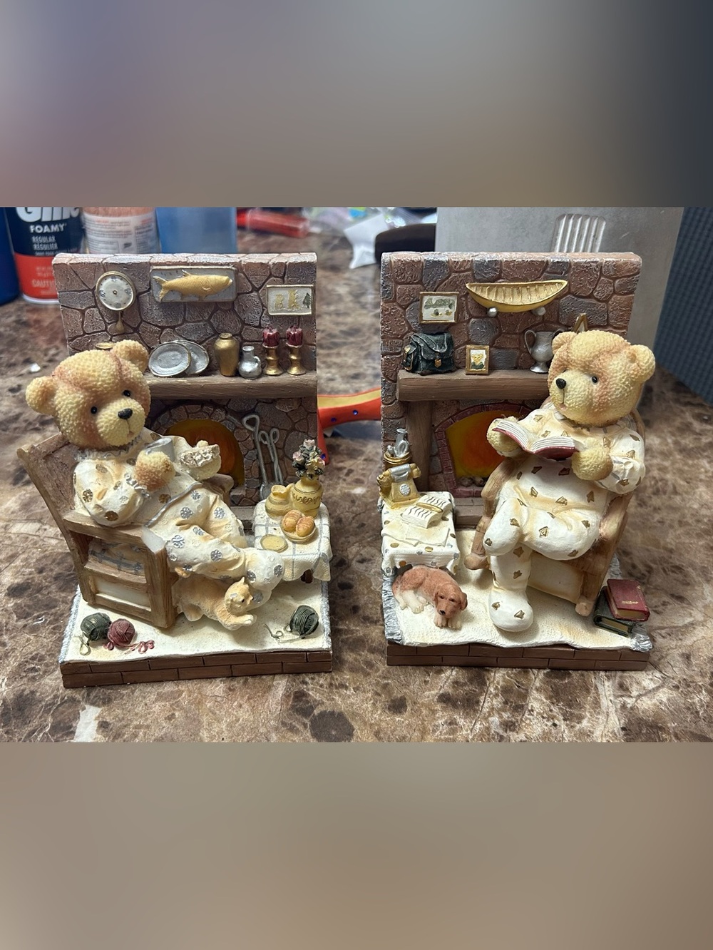 A pair of Casa Elite resin bookends depicting teddy bears in pajamas